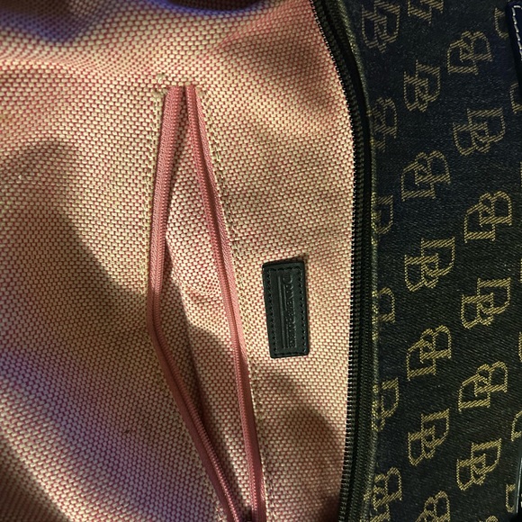 Dooney and Bourke - Picture 5 of 5